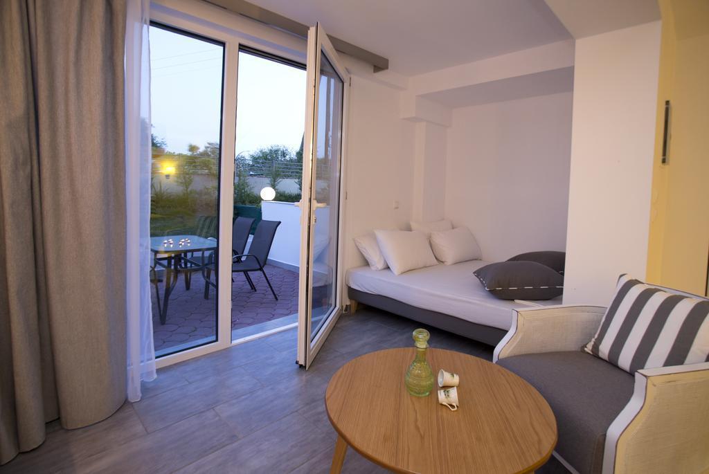 Kapahi Seaview Hotel Apartments Potos Exterior photo